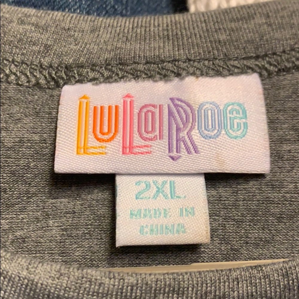 Lularoe Randy Tee - Picture 2 of 3